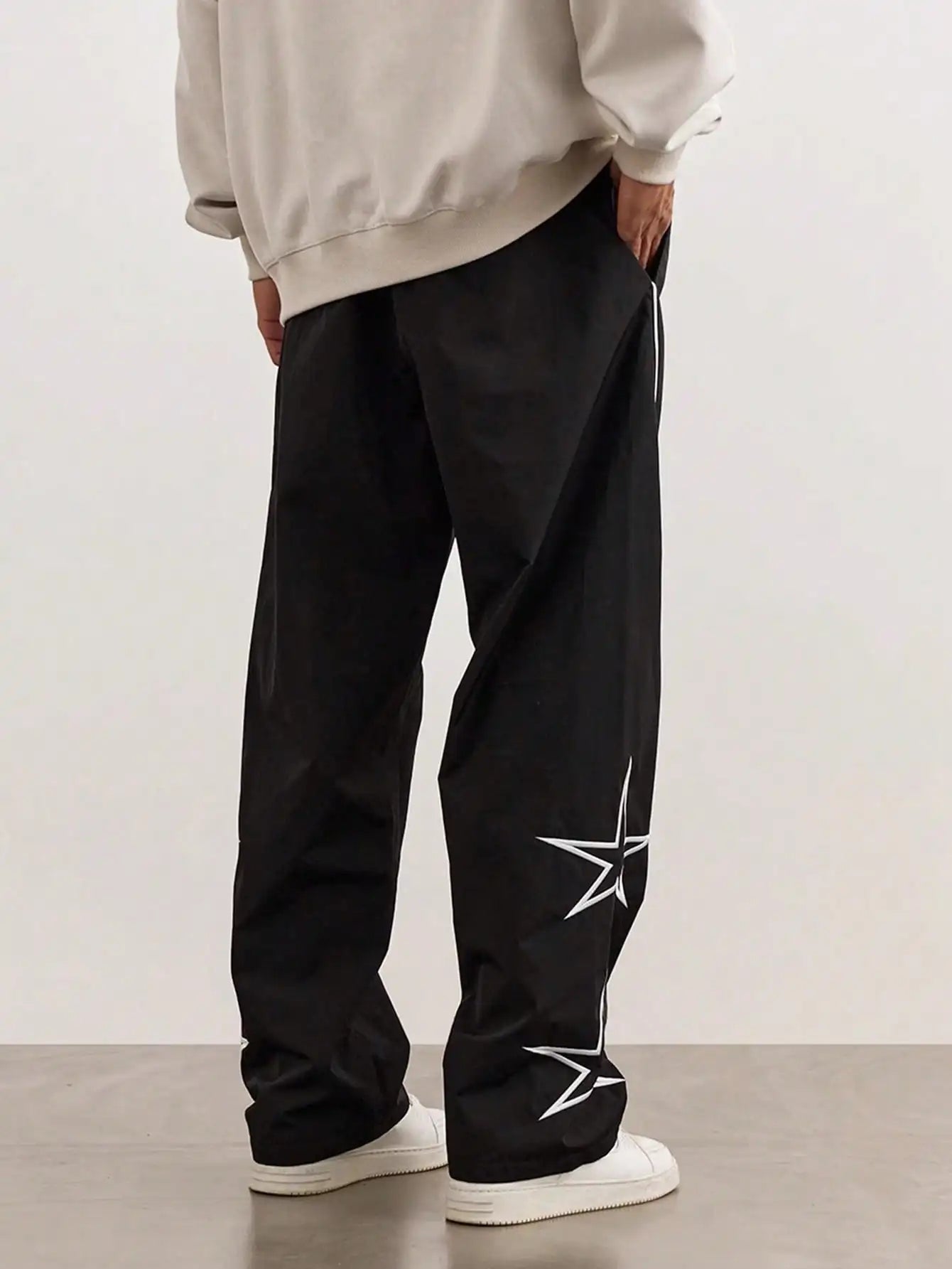 Retro Loose Bottomed Star Joggers