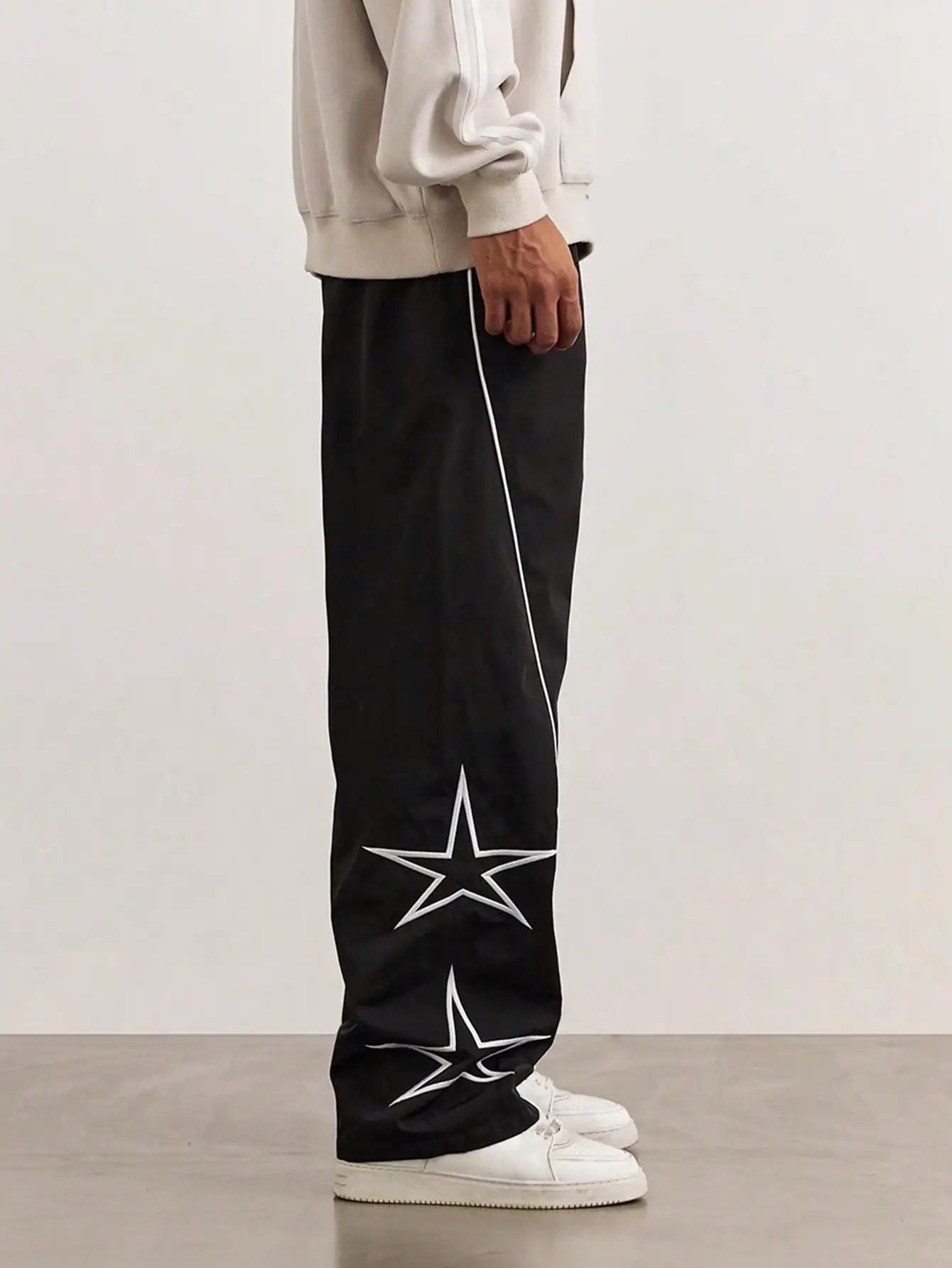 Retro Loose Bottomed Star Joggers