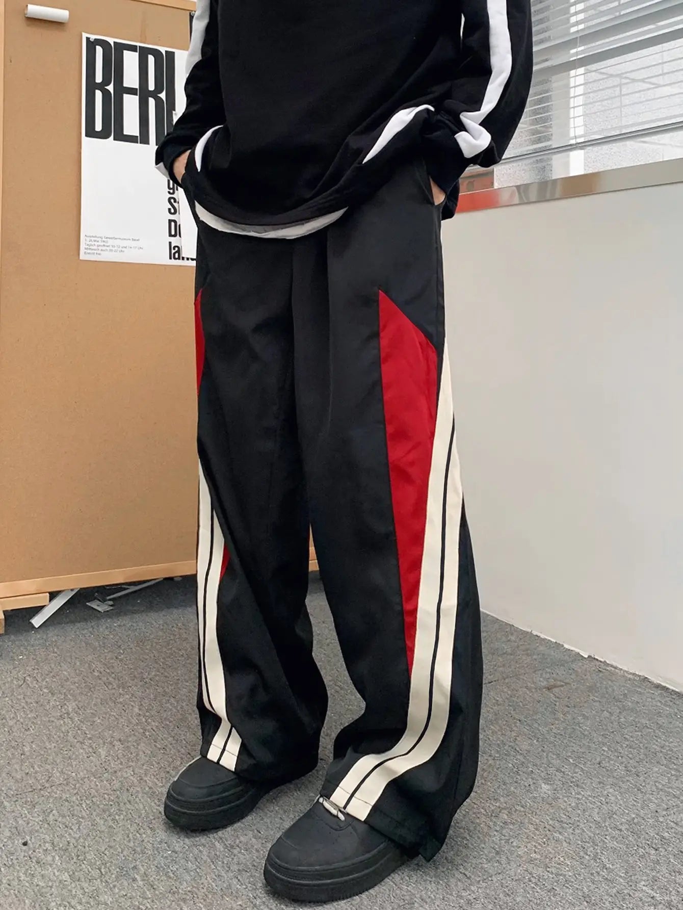 Side Stripe Loose Bottom Joggers