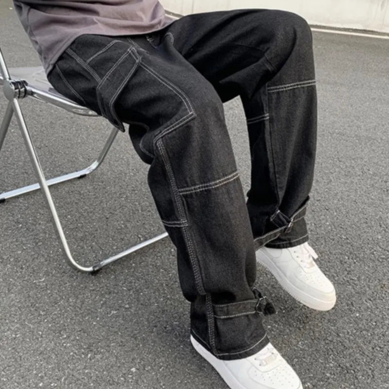 Loose Fit Cargo Jeans